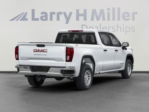 Used 2024 GMC Sierra 1500 AT4 w/ Technology Package image 2