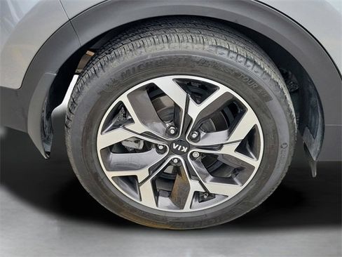 Used 2022 Kia Sportage EX w/ EX Technology Package image 33