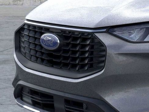 New 2025 Ford Escape SE w/ Class II Trailer Tow Package image 37