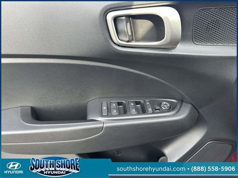 Certified 2023 Hyundai Venue SEL w/ Cargo Package image 17