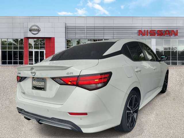 Certified 2023 Nissan Sentra SR w/ Trunk Package FWD image 9