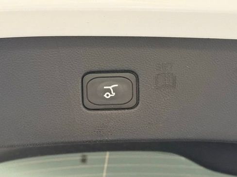 Used 2024 Ford Edge Titanium AWD/4WD image 35