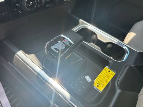 Used 2023 Chevrolet Silverado 1500 LTZ w/ LTZ Convenience Package II AWD/4WD image 39
