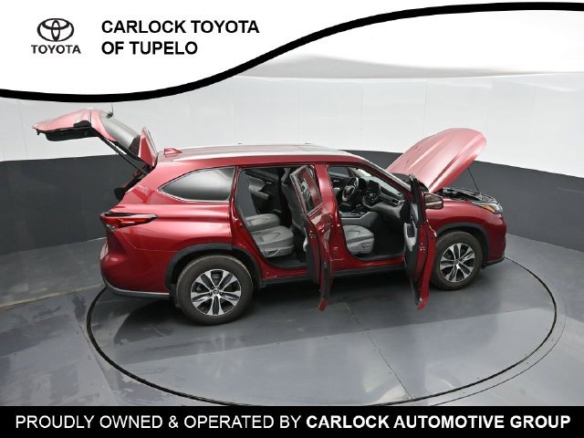 Used 2023 Toyota Highlander XLE FWD image 66