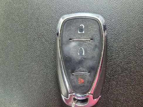 Used 2018 Chevrolet Equinox LS image 31