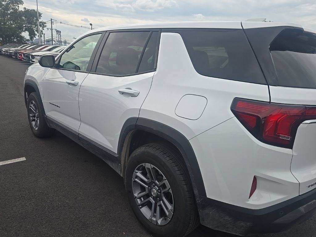 Used 2025 GMC Terrain Elevation AWD/4WD image 4