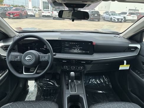 New 2025 Nissan Kicks SV w/ SV Premium Package image 17