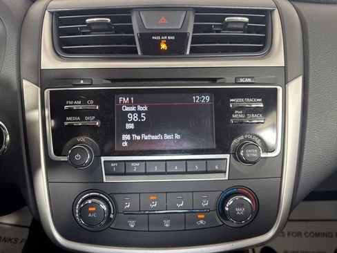 Used 2017 Nissan Altima 2.5 SR w/ Midnight Edition Package FWD image 14