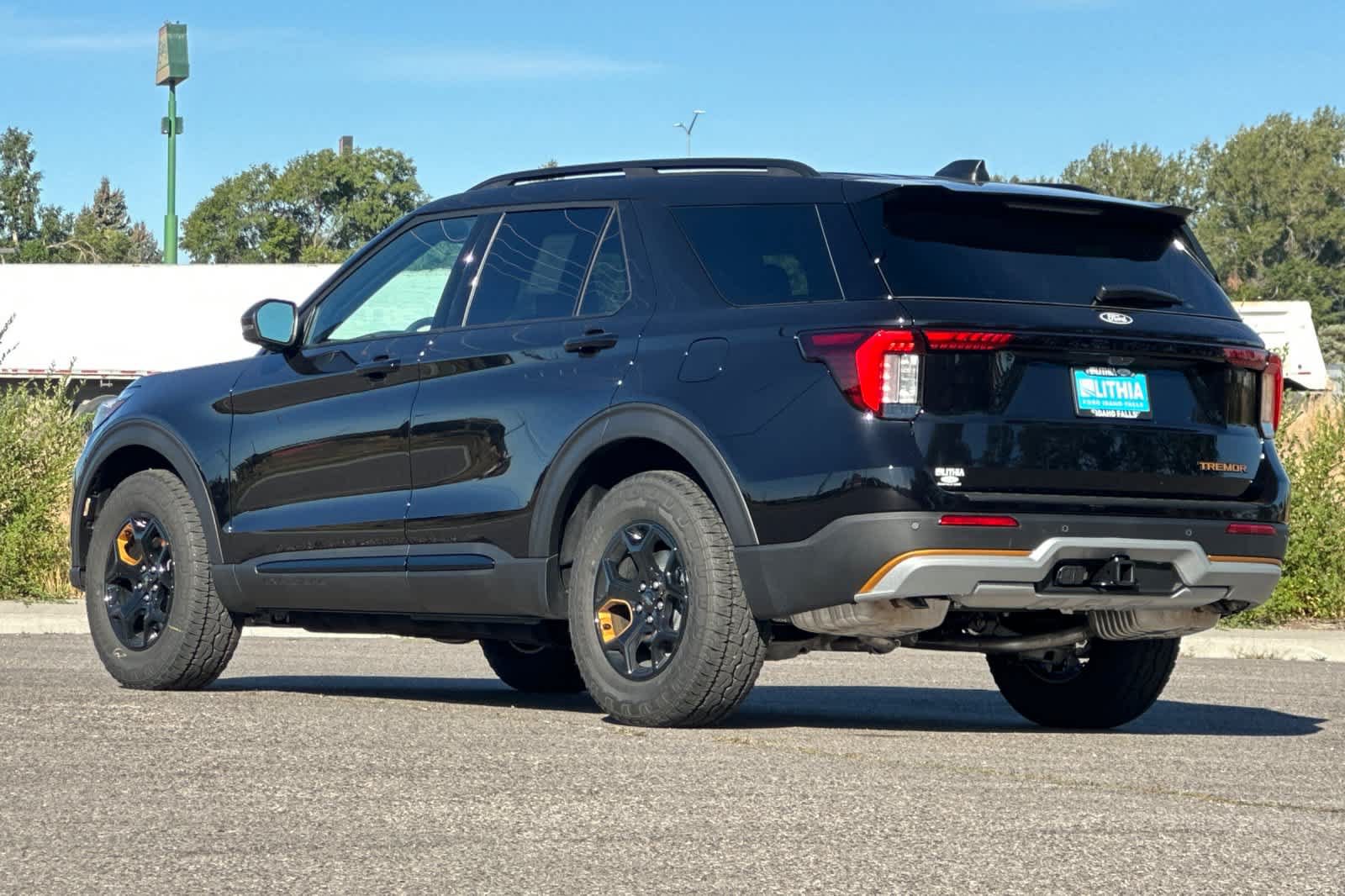 New 2027 Ford Explorer Tremor AWD/4WD image 6