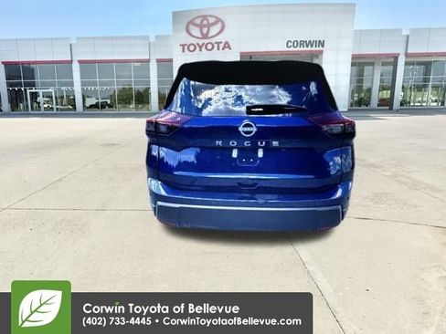 Used 2025 Nissan Rogue SV FWD image 13