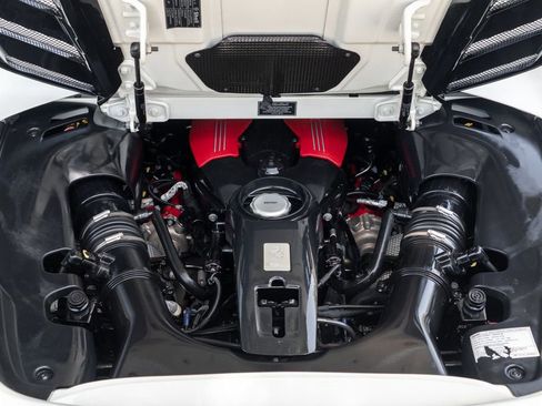 Used 2019 Ferrari 488 Spider image 29