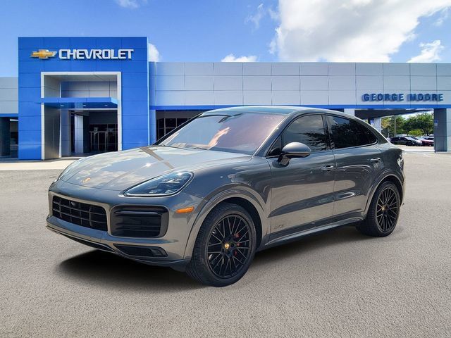 Used 2023 Porsche Cayenne GTS AWD/4WD image 2