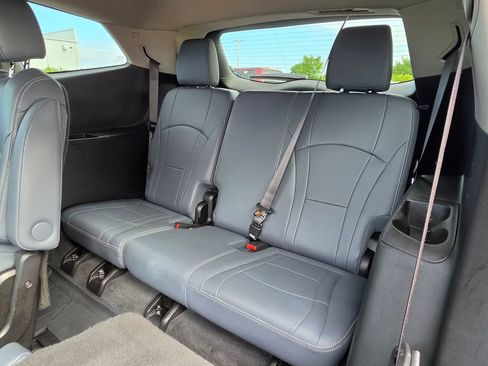 Used 2020 Buick Enclave Essence w/ LPO, Floor Liner Package FWD image 34