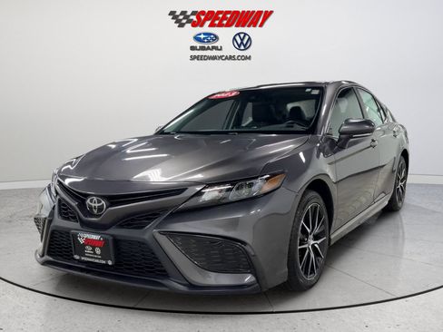 Used 2023 Toyota Camry SE FWD image 12