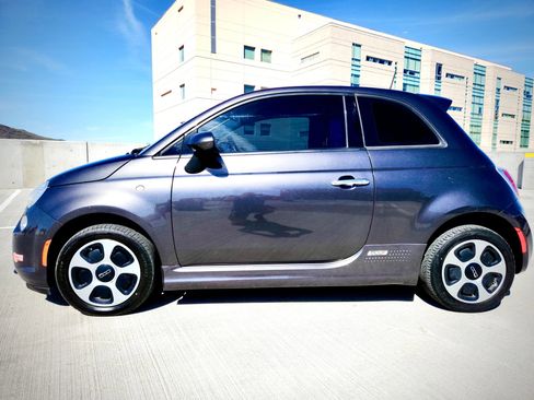Used 2018 FIAT 500 e image 12