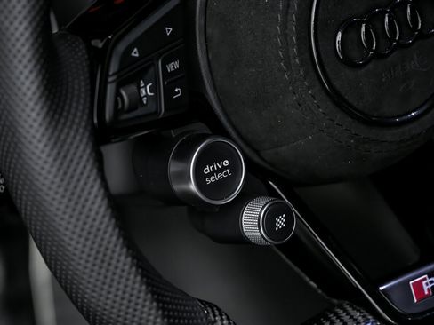 Used 2017 Audi R8 V10 plus image 25