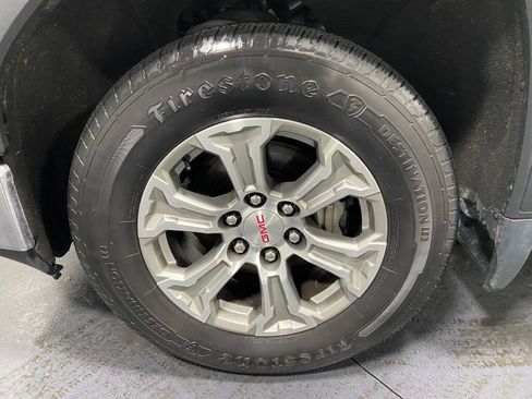 Used 2020 GMC Sierra 1500 SLE w/ SLE Value Package image 5