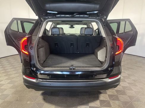 Used 2022 GMC Terrain AT4 w/ Infotainment Package II image 21