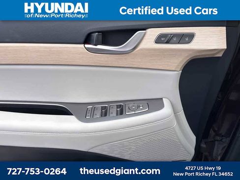 Used 2024 Hyundai Palisade Limited image 12