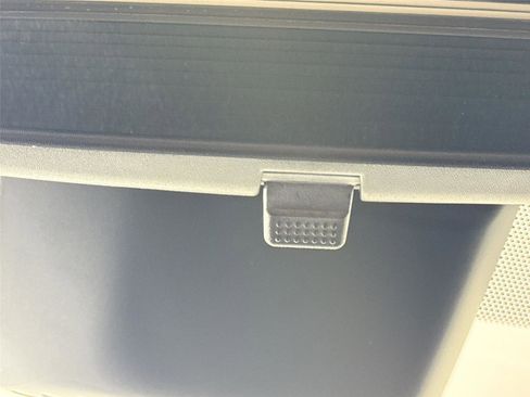 Used 2025 Toyota Corolla SE image 21