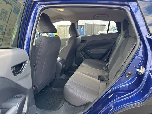 Used 2024 Subaru Crosstrek 2.0i AWD/4WD image 32