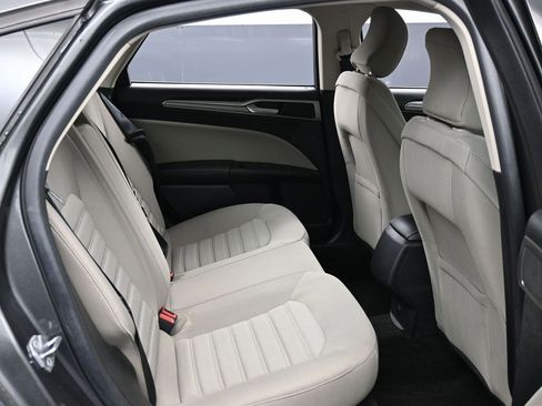 Used 2018 Ford Fusion S image 29