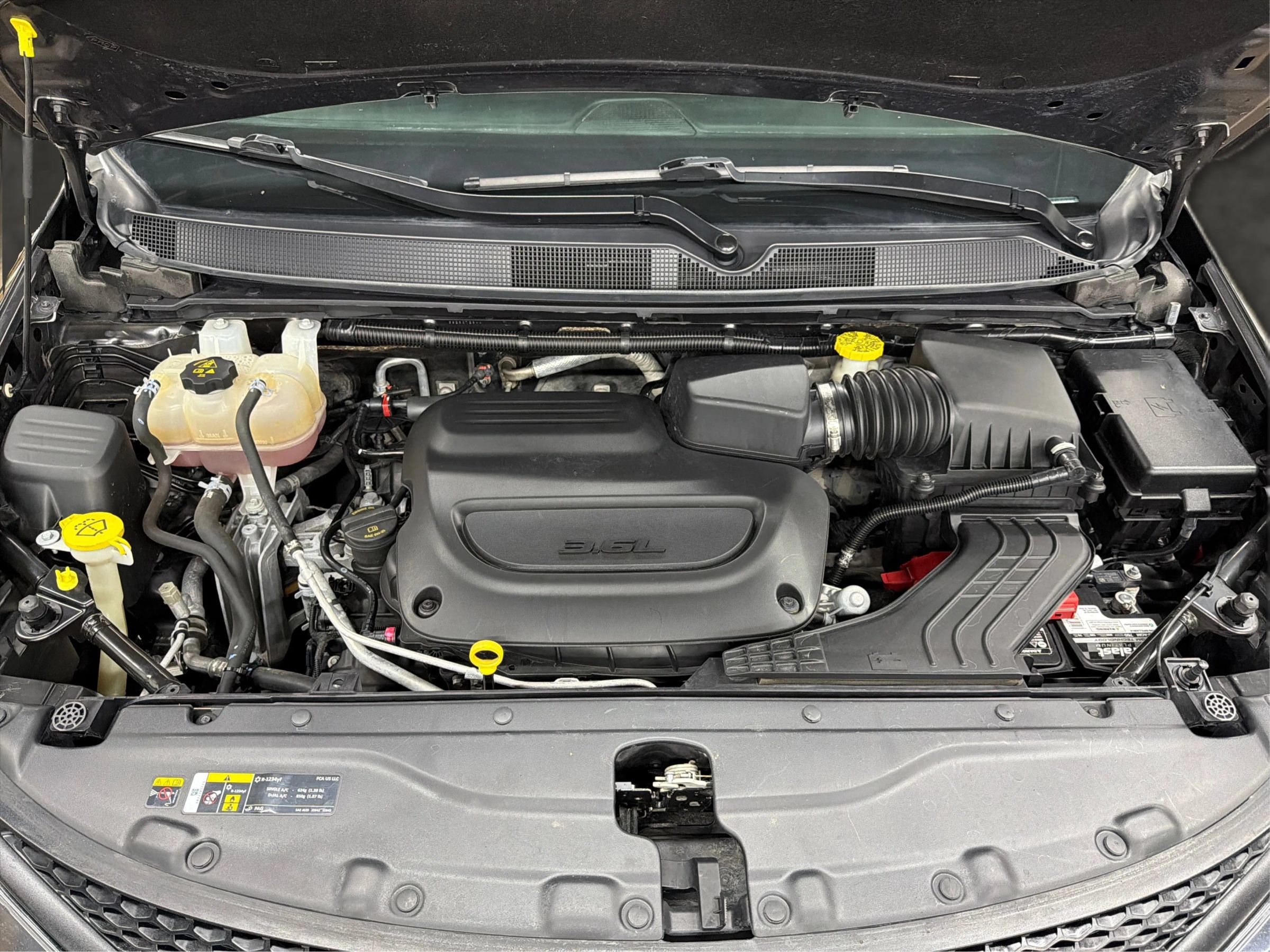 Used 2023 Chrysler Voyager LX FWD image 9