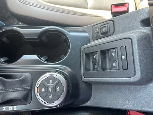 Used 2024 Ford Bronco Wildtrak AWD/4WD image 34