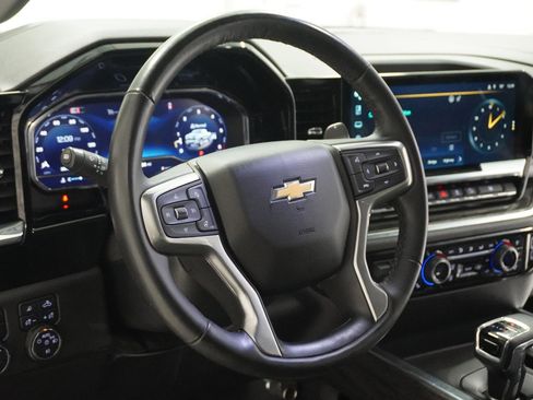 Used 2024 Chevrolet Silverado 1500 LTZ image 16