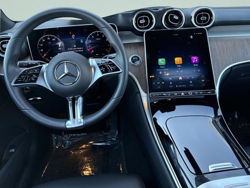 Certified 2025 Mercedes-Benz GLC 300 image 25