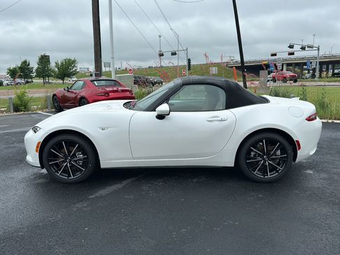 New 2026 MAZDA MX-5 Miata Grand Touring RWD image 5