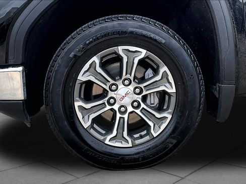 Certified 2025 GMC Sierra 1500 SLT AWD/4WD image 11