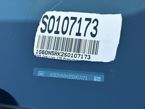 Used 2025 Cadillac CT5 Premium Luxury image 3