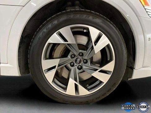Used 2022 Audi e-tron Premium Plus w/ Premium Plus Package image 32