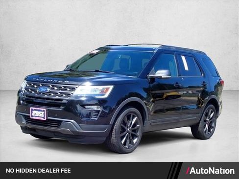 Used 2018 Ford Explorer XLT w/ Equipment Group 202A AWD/4WD image 1