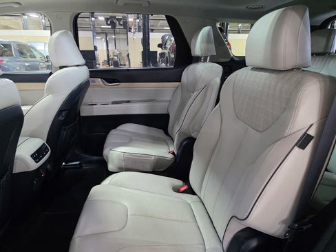 Used 2023 Hyundai Palisade Limited FWD image 15
