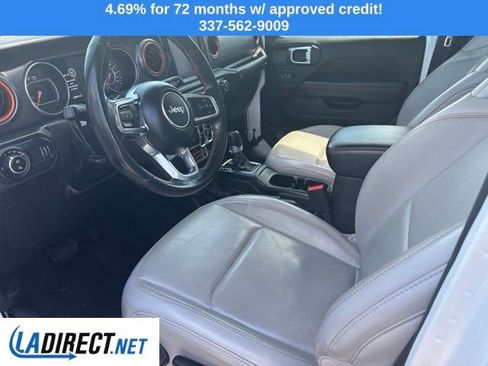 Used 2023 Jeep Gladiator Mojave w/ LED Lighting Group AWD/4WD image 5