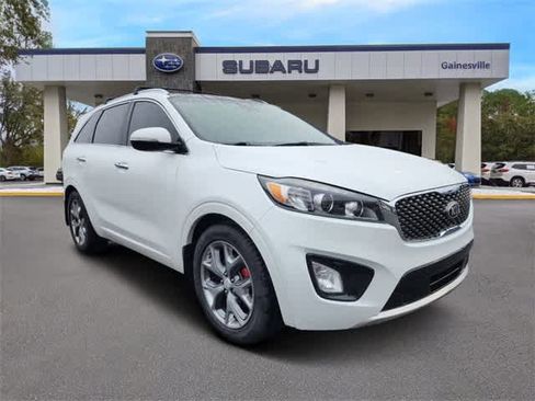 Used 2017 Kia Sorento SX image 8