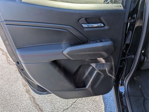 Used 2023 Chevrolet Colorado Z71 w/ Advanced Trailering Package image 26