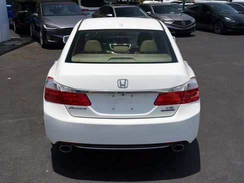 Used 2015 Honda Accord Touring image 13