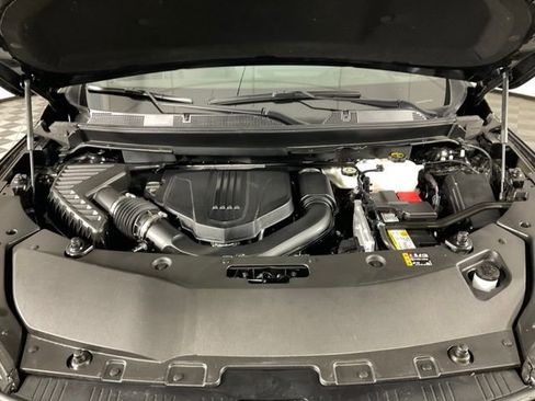 Used 2025 Buick Enclave Preferred image 41