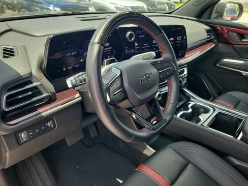 Used 2024 Chevrolet Traverse RS AWD/4WD image 21