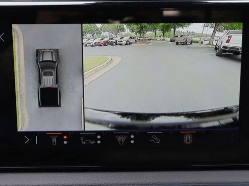 Used 2025 GMC Sierra 1500 Denali w/ Technology Package AWD/4WD image 12