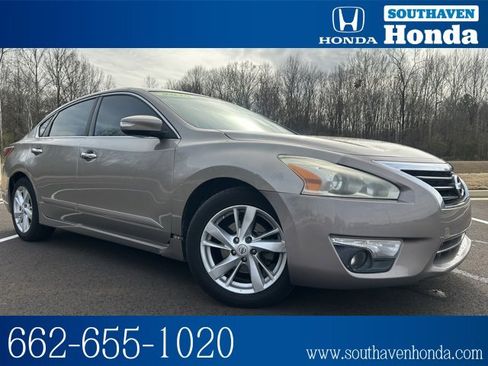 Used 2014 Nissan Altima 2.5 SV w/ Convenience Package image 1