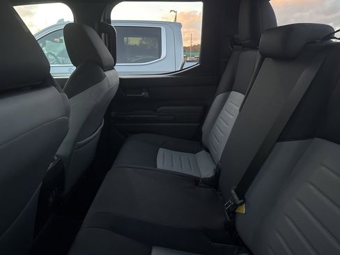 Used 2025 Toyota Tacoma TRD Off-Road image 13