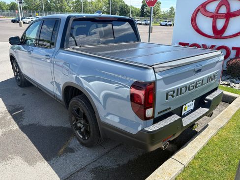 Used 2025 Honda Ridgeline Black Edition image 6