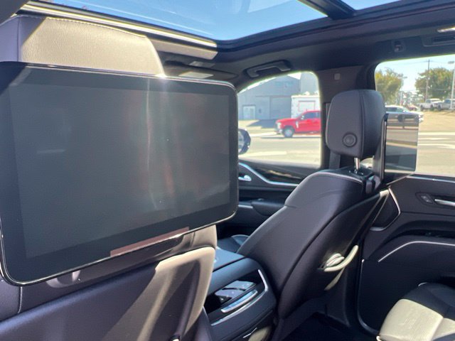 Used 2021 Cadillac Escalade ESV Sport w/ Driver Assist Tech Package AWD/4WD image 13