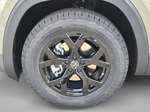 New 2026 Volkswagen Atlas Peak Edition AWD/4WD image 10