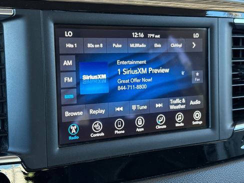 Used 2020 Chrysler Pacifica Touring-L w/ Tire & Wheel Group image 18