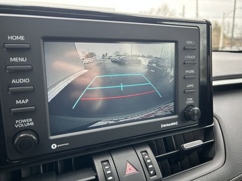 Used 2022 Toyota RAV4 XLE Premium AWD/4WD image 14